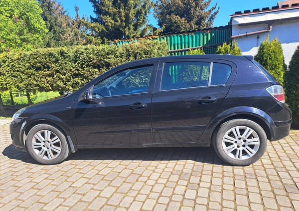 Opel Astra cena 8000 przebieg: 322534, rok produkcji 2009 z Szczecin małe 56